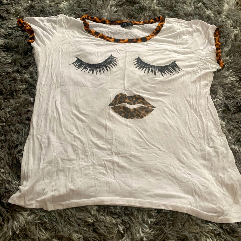 Women’s tee
